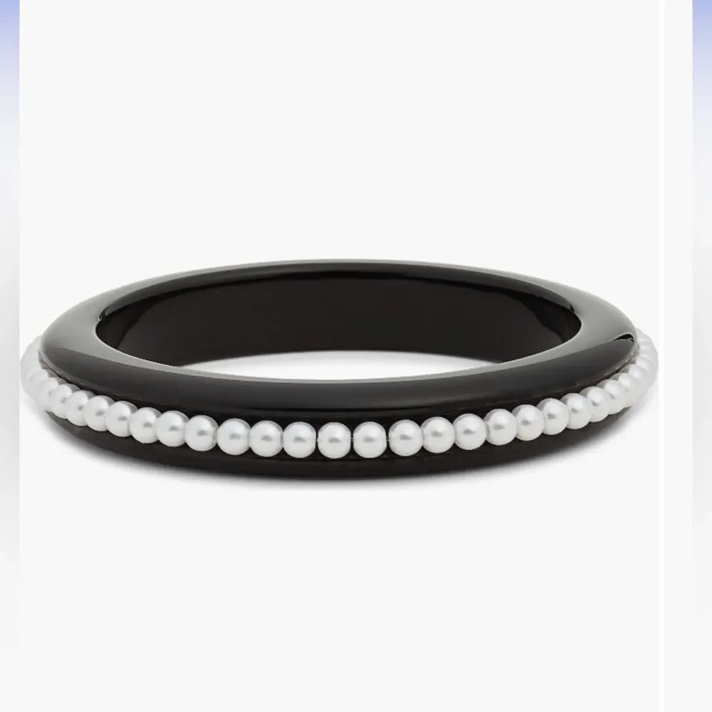 NWT *Open Edit* Faux Pearl Classic Black + White Bangle